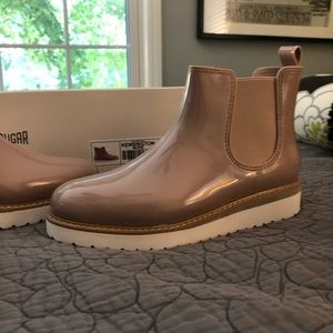 New with tags rain boots